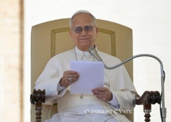 ĐTC Lêô XIV – Chu Kỳ Giáo Lý  Công đồng Vaticanô II qua các Văn kiện 5. Trên nền tảng các Tông đồ – Hội Thánh trong chiều kích phẩm trật