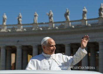 ĐTC Lêô XIV – Chu Kỳ Giáo Lý  Công đồng Vaticanô II qua các Văn kiện II. Hiến chế Sacrosanctum Concilium 2. Cải tổ phụng vụ: truyền thống và phát triển